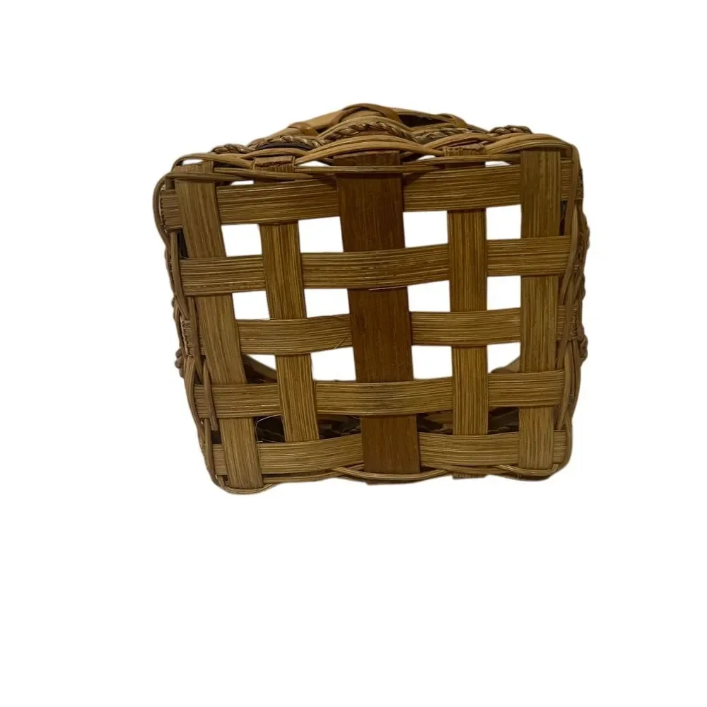 Handwoven Wicker Basket Small Cottage Decorative‎ Storage Container w/ Handle